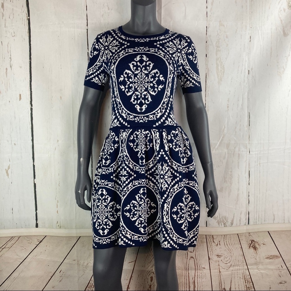 Romeo+Juliet Fit & Flare skater sweater dress
